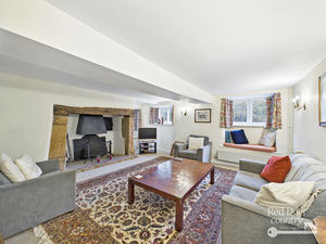 Sitting Room- click for photo gallery